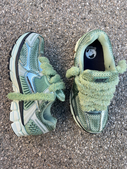 NIKE VOMERO 5 - VERDE