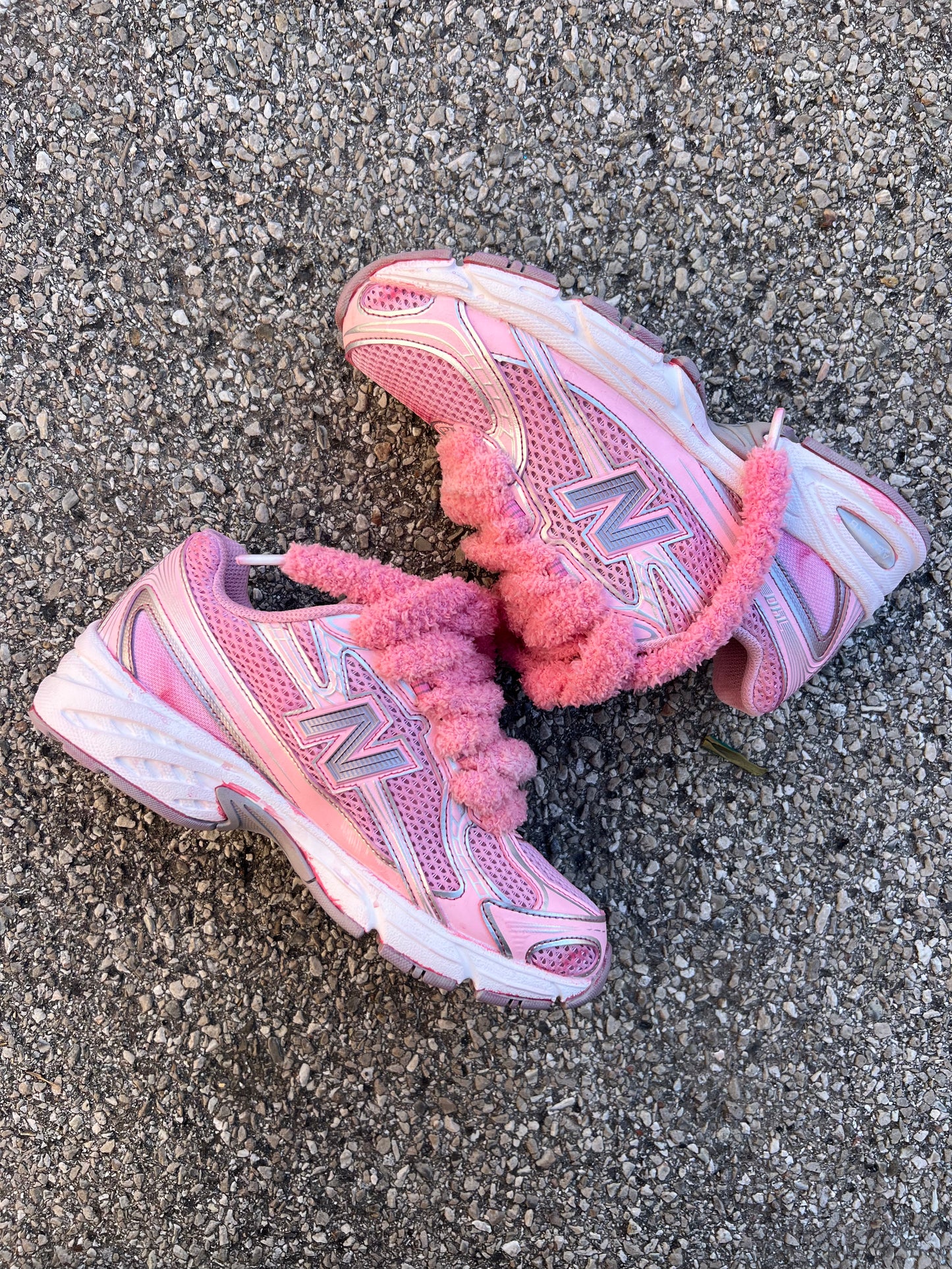 NEW BALANCE 740 - PINK