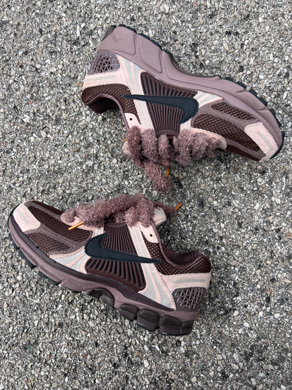 NIKE VOMERO 5 - PLUM ÉCLIPSE