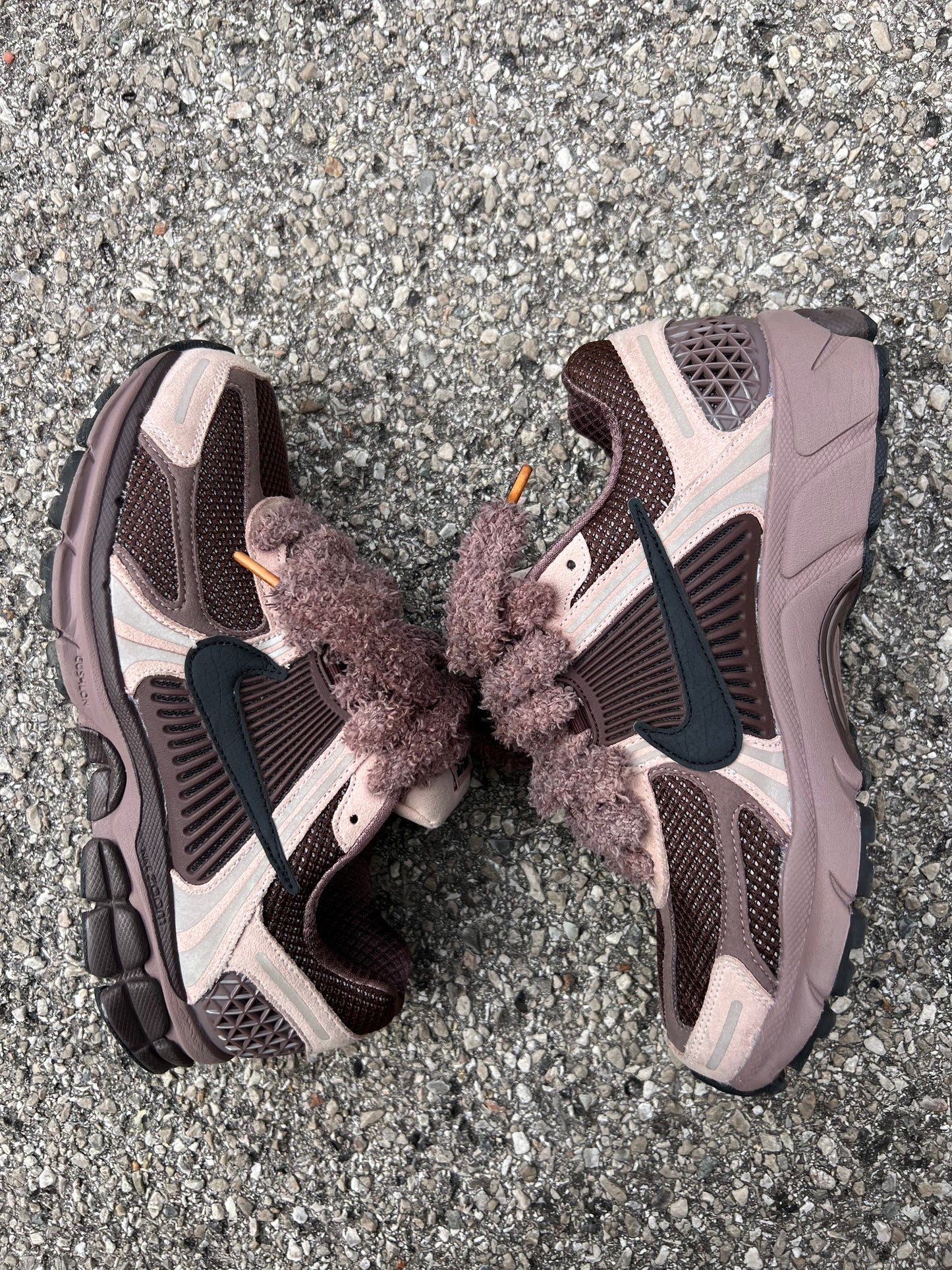 NIKE VOMERO 5 - PLUM ÉCLIPSE